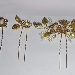 Edary Bride Wedding Hair Pins 3 pieces
Brand new packed gold I have 2 of these available. Collection only.