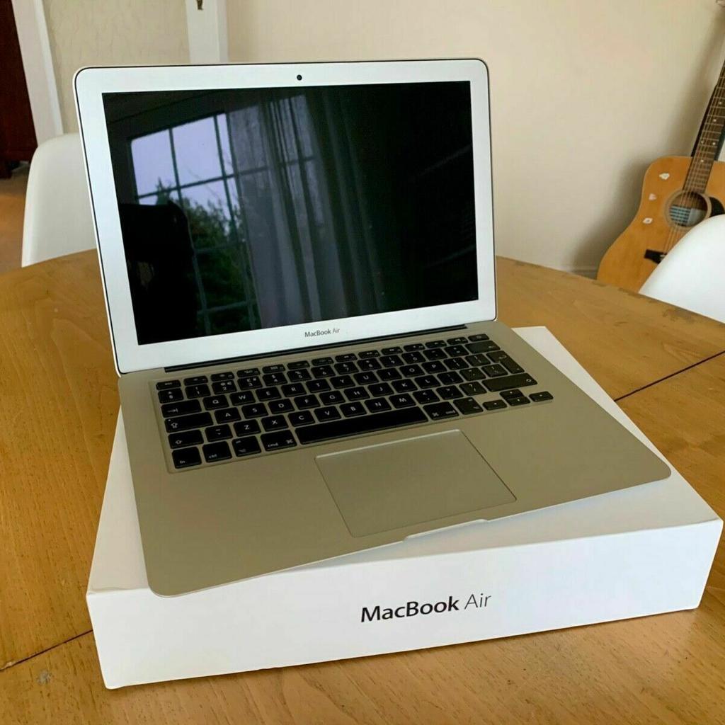 MacBook Air 2018 for (SPARES or REPAIRS).
Fault with part of the battery and cant turn up must replace it
look at it and said it would cost more to fix it. Thats from Apple service
Selling for £230 or very nearest offer, can deliver... Laptop is like a new no scraches no dents mint condition, before this issue with battery was in very nice working order... No SSD
Many thanks