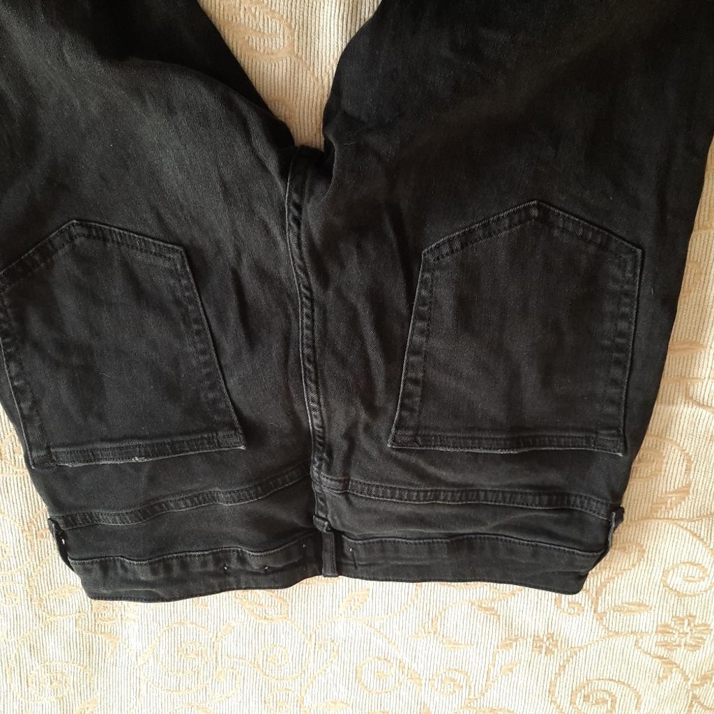 Spray on skinny distressed/torn black jeans 30s