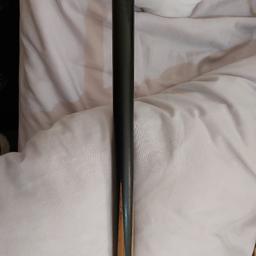 hand made un named 1 piece snooker/ pool cue or breaking cue 49 1/2 inches long ,17 3/4 oz , 11 1/12 mm tip .. needs new tip which I can do if needed .small extra fee , sensible offers considered