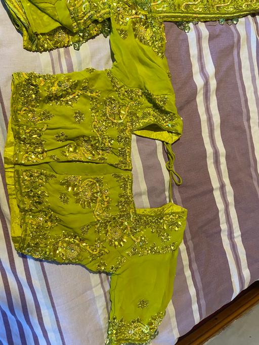 Buy & Sell South East London Thamesmead - South East London - Photos for Green sari (Used)