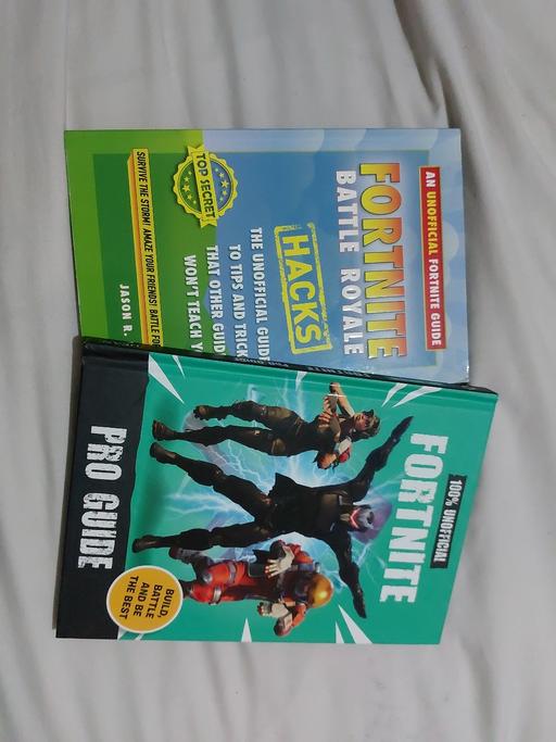 Buy & Sell Merseyside Sefton - Photos for FORTNITE BOOKS