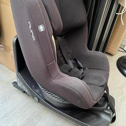 Nuna 360 swivel all way round car seat. Child grown out of seat . good condition. Quick sell