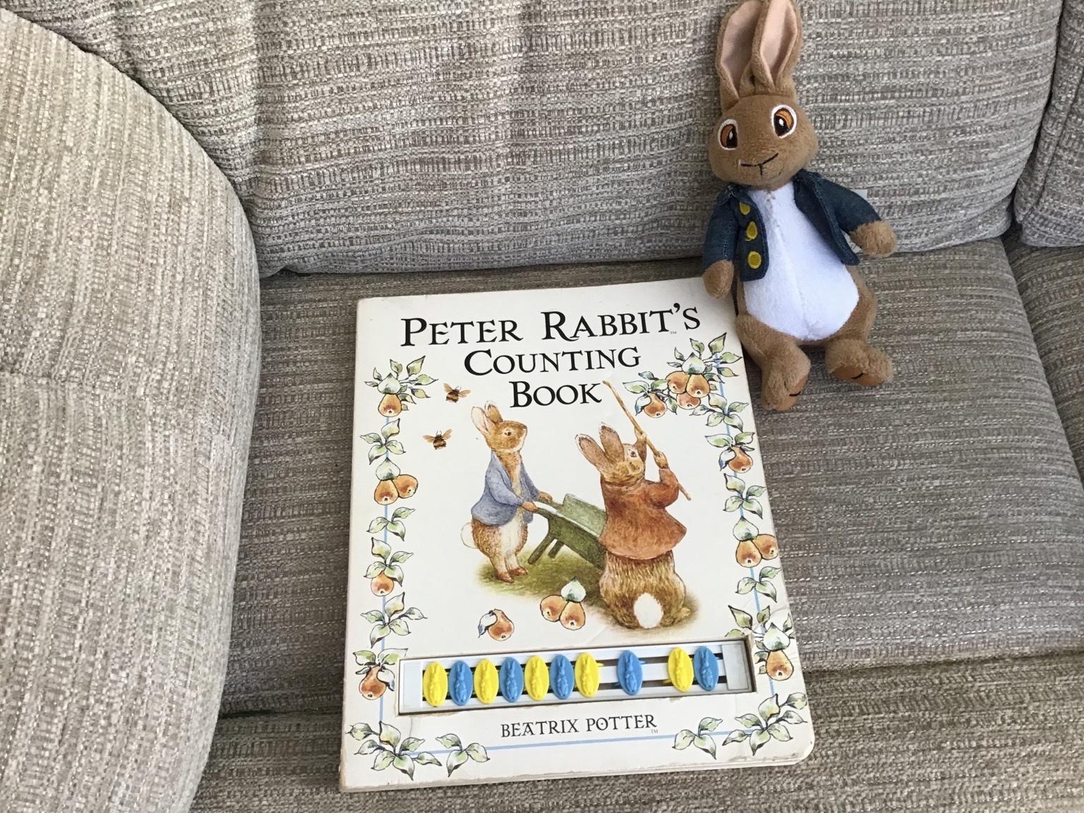 Peter rabbit and counting book in Walsall für £ 1,00 zum Verkauf ...