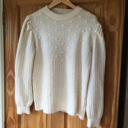 Papaya 
Size M probably 14-16
Cream 
Excellent condition 
Please click on my profile picture for other items thanks