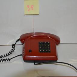 Wir verkaufen ein altes Festnetztelefon. Nur Abholung.