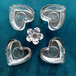 4 heart shaped candle holders or small serving  dishes
Plus small candle holder
Collection only