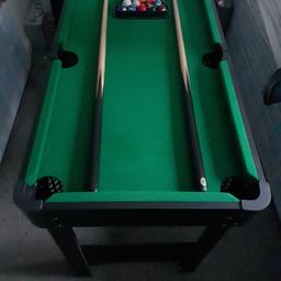 4 inches long x 4 wide x 26 inches tall.  5 games in 1, check photos, pool 🎱 billiards 🎱 tennis 🎾 draughts ,backgammon 