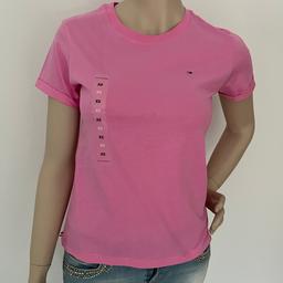 T-Shirt von Tommy Hilfiger
Rundhalsausschnitt
Baumwolljersey/uni
Logostitching oberhalb der Brust
Material: 100% Baumwolle
Neu mit Etikett!
Originalpreis 39,90€
Farbe pink
Größe XS