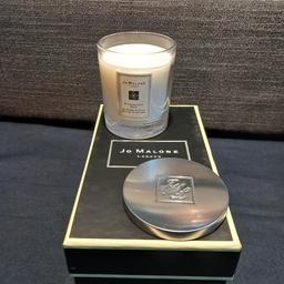 Hi, I am selling this large jo malone candle.
pomegranate noir.
200g

Please note some have some slight damage due to storage conditions, they burn perfectly and smell wonderful.