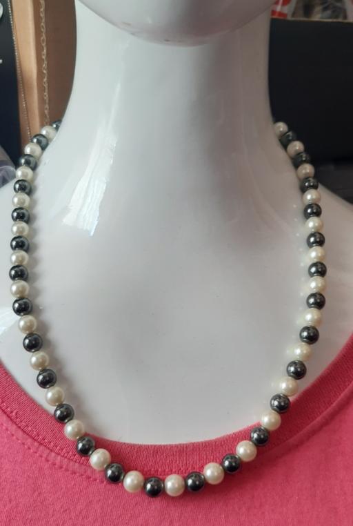 Buy & Sell Merseyside Saint Helens - Photos for Large black and white faux pearl necklace