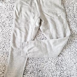 Nike Joggers 
Size M
Brand new with tags