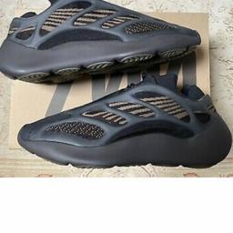 Lacci 2025 yeezy 700