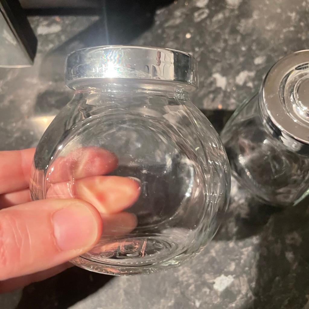 2x glass jars