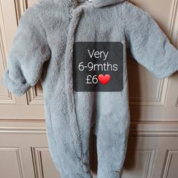 LOVELY 😍AND WARM FOR WINTER. FOR ANY LITTLE ONE'S. HAS BUNNY EARS ON HOOD.