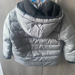 Boys bat man coat age 3-4 years, from a smoke and pet free home. Excellent condition
