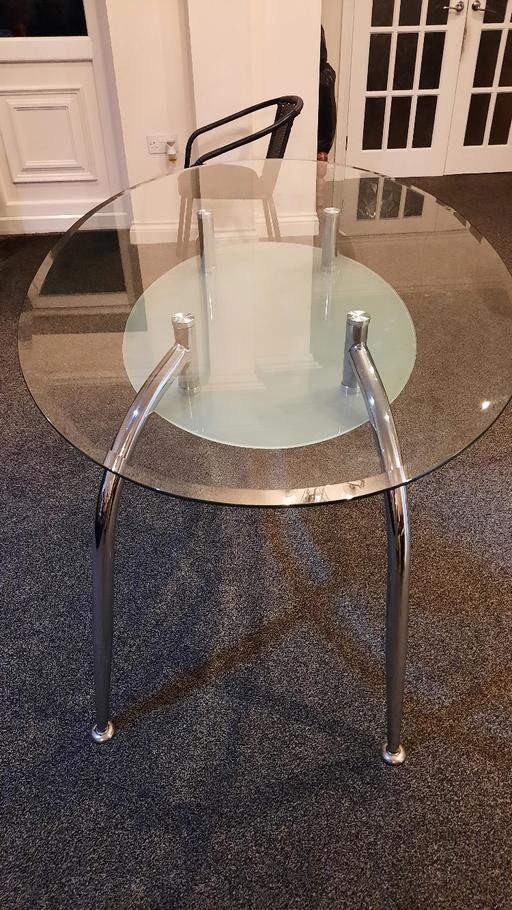 Buy & Sell West Midlands Birmingham - Photos for Glass Dining Table