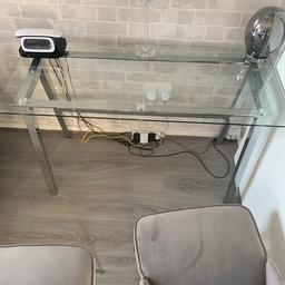 Glass desk/table 
Collection from N16 area
No time wasters pls