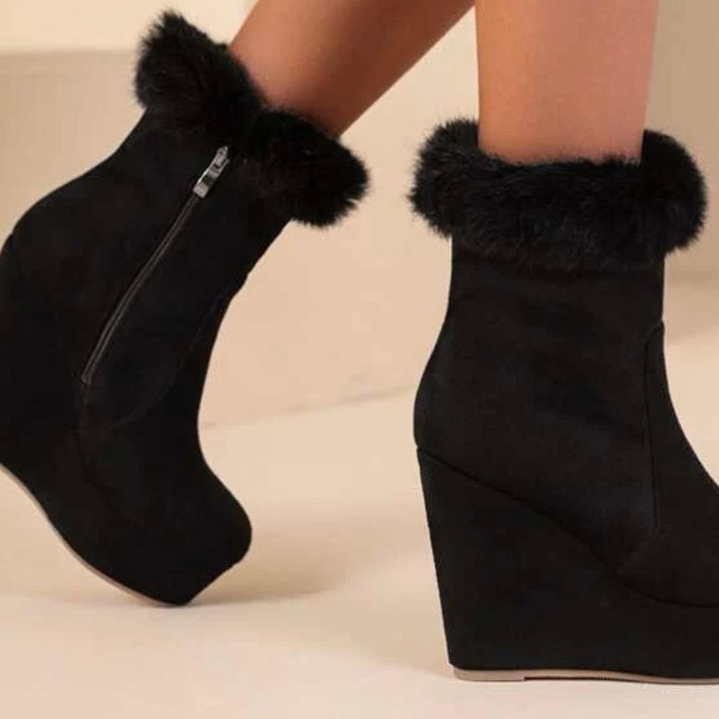 Ladies black wedge boots with faux fur detail, 6/39,brand new and very comfy💗