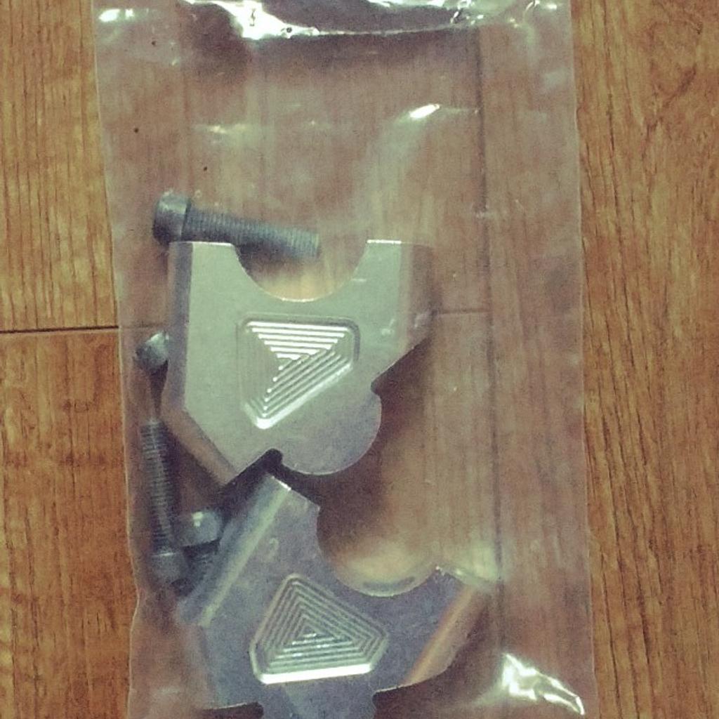 Feiteplus Handlebar Bar Risers Offset Motorcycle Bar Clamps for BMW R1200GSA 2013-2018 .Selling due to no longer have my bike.Very good Condition.
Buyer to Collect and Cash on Collection