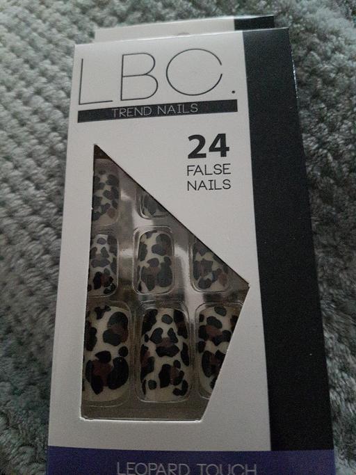 Buy & Sell Kent Maidstone - Photos for Leopard Touch False Nails.