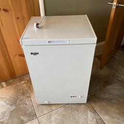 Bush chest freezer
Good working order not very old
Don’t have use or space for it anymore
About 15 months old
Few surface scratches on top front sides and back and inside all good clean condition
34 inches height
22 inches wide 19.5 inches depth