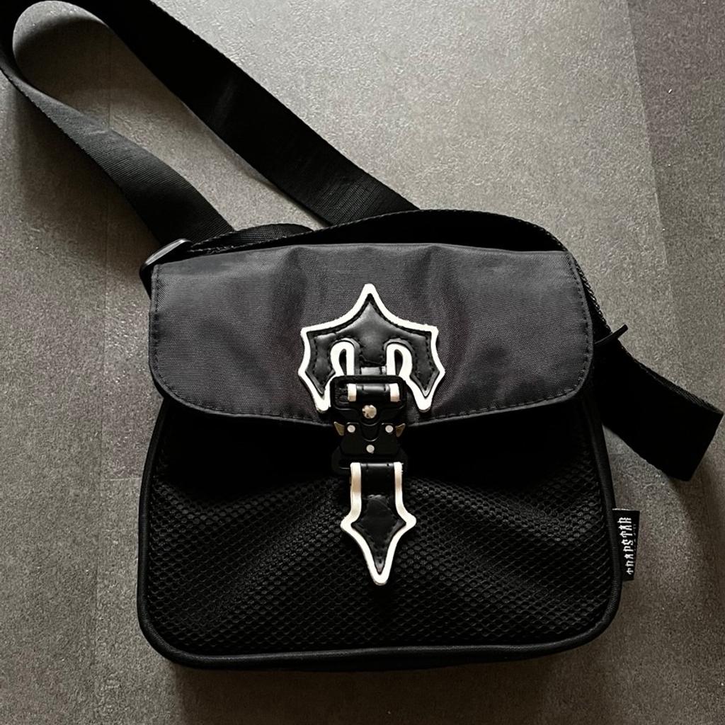 Trapstar bag in Schwarz in 1180 KG Gersthof für € 70,00 zum Verkauf ...