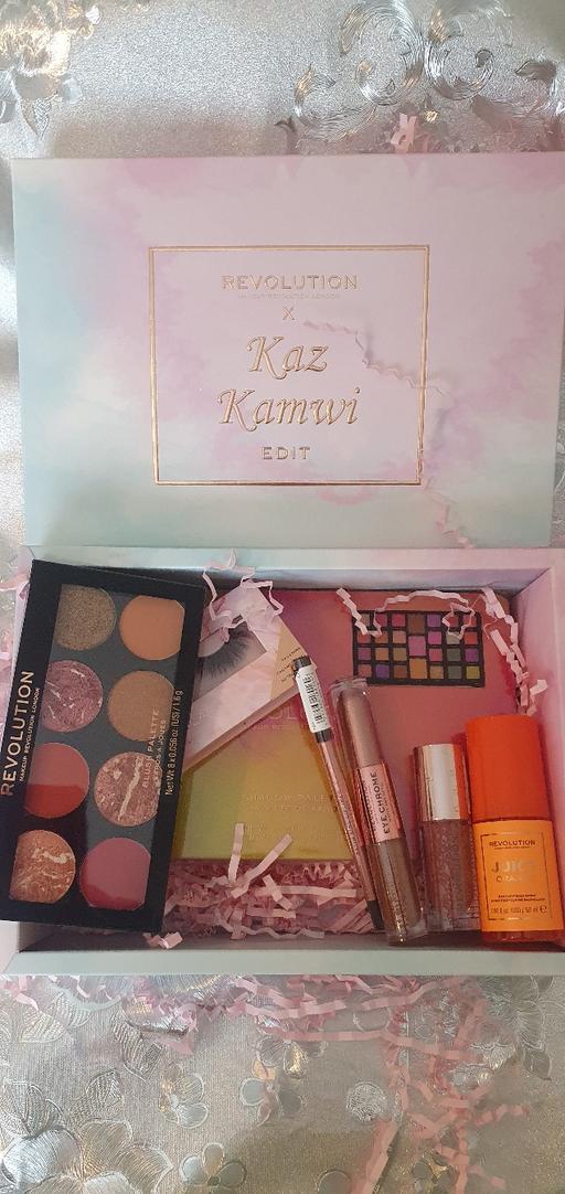 Buy & Sell Edgbaston Birmingham - Photos for Revolution makeup set gift box new