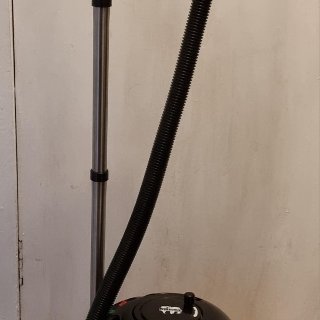 Henry Vacuum Cleaner in G51 Glasgow for £65.00 for sale Shpock