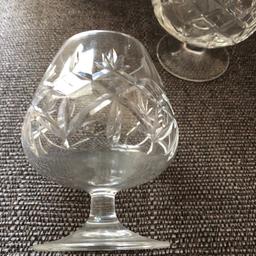 2 cut glass brandy glasses
Been in cabinet not used