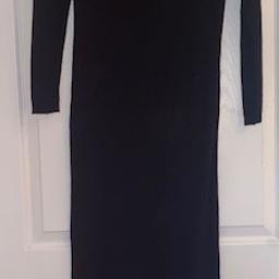 Planet wool dress
Maxi
Size 16
Very long
Please message for exact measurements
Excellent condition, only worn once