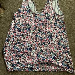 Warehouse vest top size 10, flowing fit.
If interested in multiple items listed please send me a message and a combined postage cost can be arranged.