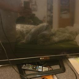 32 inches LG smart tv