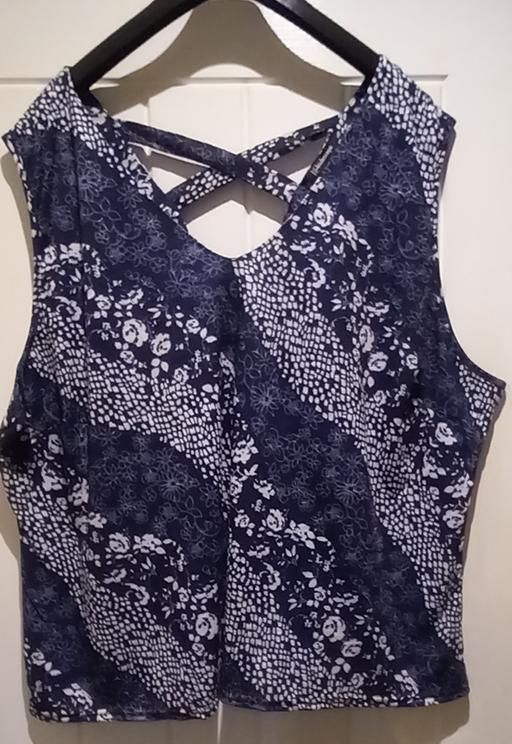 Buy & Sell Pembrokeshire - Wales Clarbeston Road - Pembrokeshire - Photos for Ladies plus size Tunic Top - Size 30 UK.