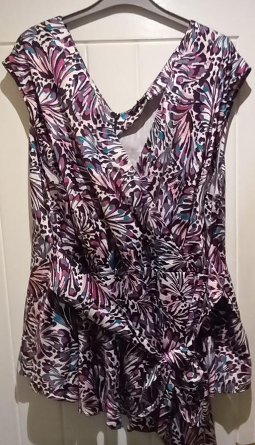 Buy & Sell Pembrokeshire - Wales Clarbeston Road - Pembrokeshire - Photos for Ladies plus size Tunic Top - Size 30 UK