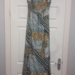 George. Animal Print Maxi Dress. Strapless. Elasticated Top. Size 12 (would also fit a 14). Worn once on holiday. 100% Polyester.
♡ Please view my other items for sale♡