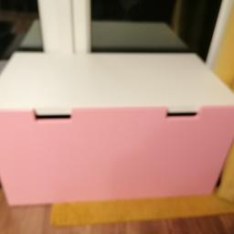 COLLECTION ONLY DY8 4 AREA

Ikea Stuva white bench with toy storage box.

Size approx width 90cm, height 48cm and depth 51cm.

In good used condition, with normal sign of use wear and tear.

For more details please see photos, from a smoke free home.

Collection cash please! Stourbridge DY8 4 area (Near Corbett Hospital)

NO OFFERS