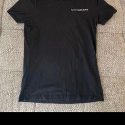 Original Calvin Klein T- Shirt schwarz, Größe XS (passt auch S, fällt eine Spur größer aus)

Wie neu!

Zzgl Versand oder Abholung