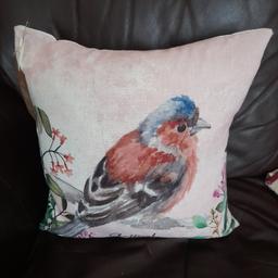 Evans Lichfield cushion as new with tags
Approx 16 x 16 and thick feather inner.
Unused as new..
fy3 layton or can post for extra