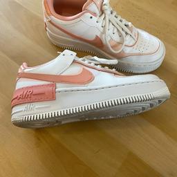 Verkauft werden ein Paar Nike Air Force 1 für Damen in der Größe 36,5 (23 cm). Schuhe wurden lediglich einmal getragen. 

Selbstabholer oder Versand gegen Aufpreis möglich