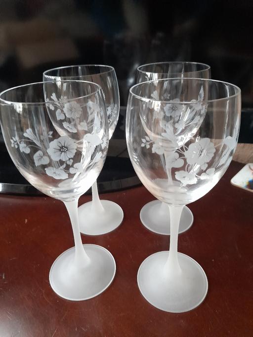 Buy & Sell Lancashire Blackpool - Photos for Avon vintage crystal wine glases