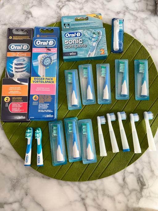 Buy & Sell West London Chiswick - West London - Photos for Oral b new and unused electric brushes.