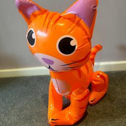 Inflatable toy cat