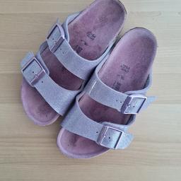 Ich verkaufe ein Paar wunderschöne Birkenstock Sandalen für Mädchen in Gr.33.
Einwandfreier Zustand.
Selbstabholer oder Versand innerhalb Deutschlands gegen Vorkasse und Gebühren möglich.