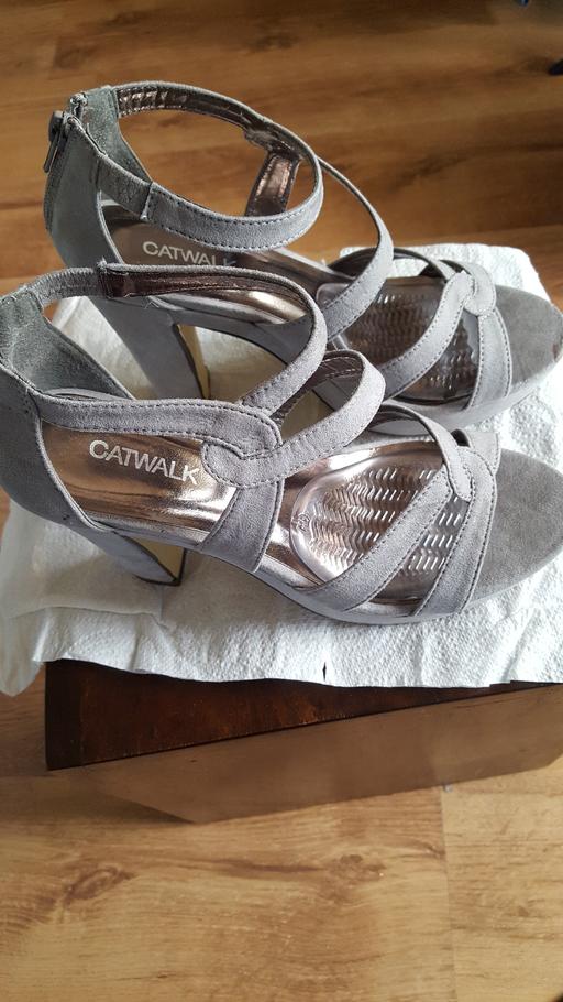 Buy & Sell Greater Manchester Stockport - Photos for LADIES SIZE 5 GREY SUEDE SHOES VGC DENTON M34