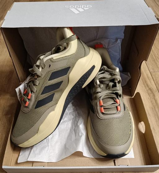 Buy & Sell West Midlands Sandwell - Photos for Adidas Trainer V