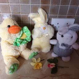 Photo 1 yellow duck holding a 🌼 flower. £4
Photo 2 peek a boo yellow rabbit 🐇 with yellow bow £3
Photo 3 white rabbit 🐇 with white and blue striped pants/ bow, and inside ears. £4