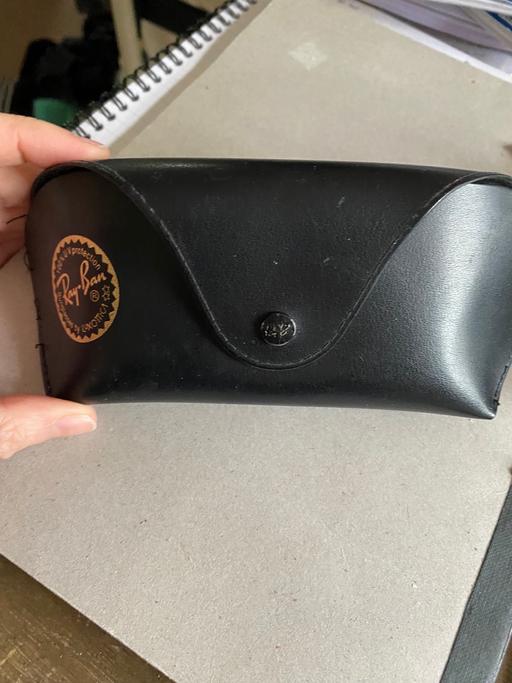 Buy & Sell West London Gunnersbury - West London - Photos for Sturdy Ray ban sunglasses case