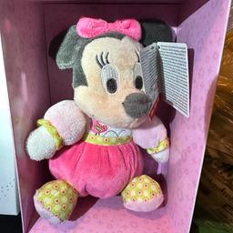Disney Baby Minnie Mouse Kuscheltier Stofftier
Versand gegen Aufpreis möglich. 
Keine Garantie und kein Umtauschrecht!