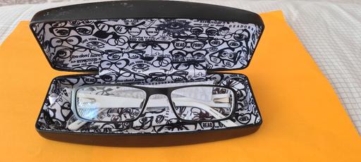 Buy & Sell South East London Croydon - Photos for Red or Dead Eyeglasses & Case